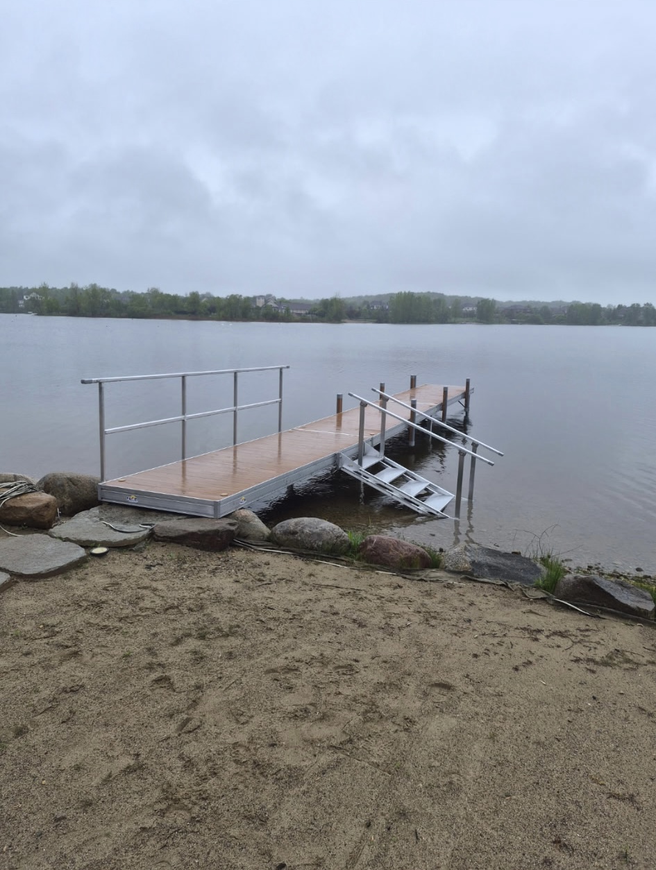 Dock with handrails