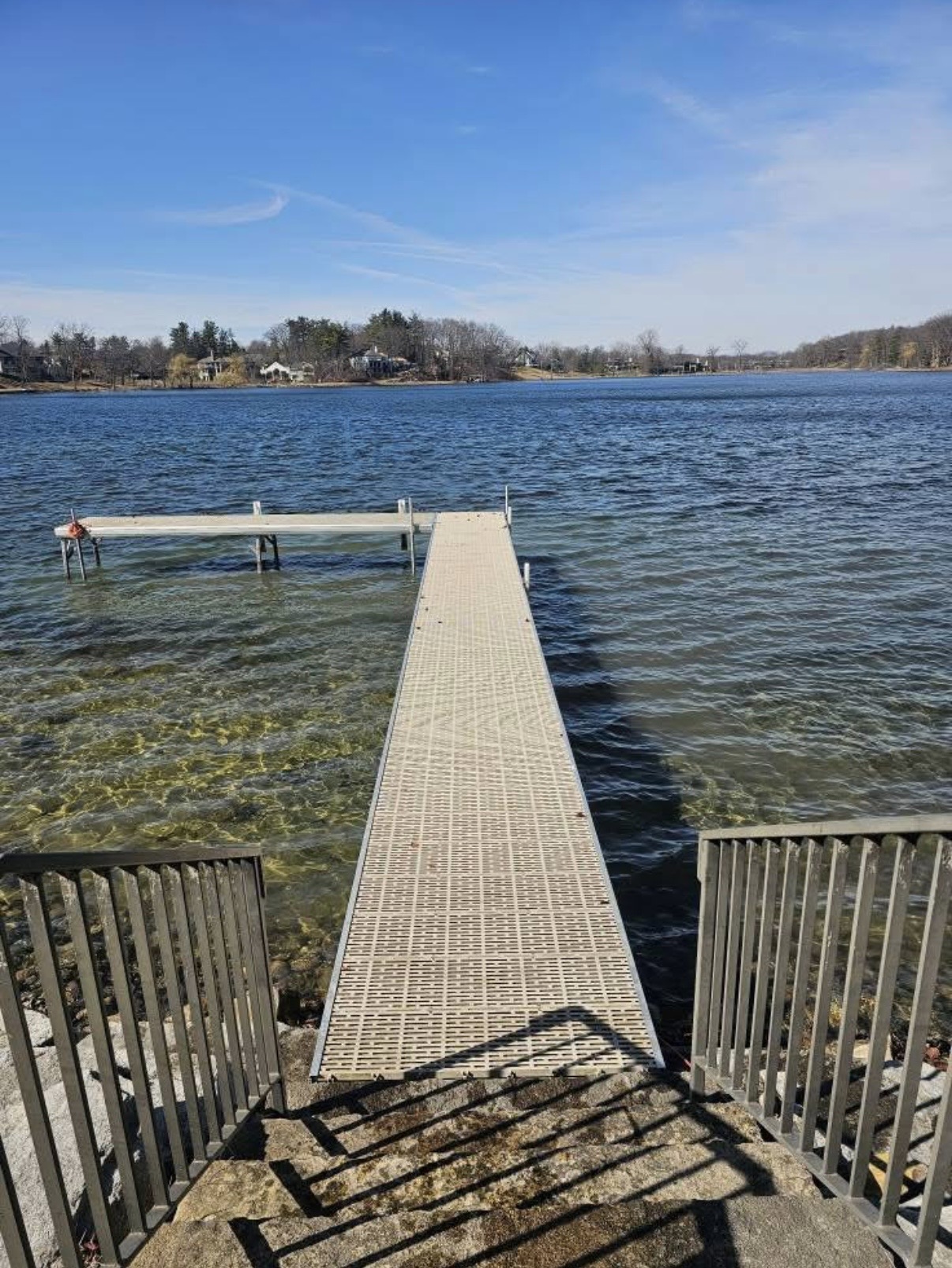 Aluminum dock installation